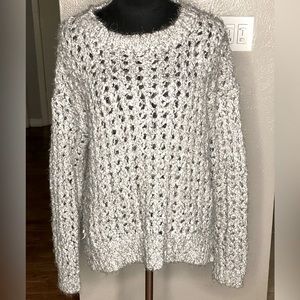 Essential Light Gray Loosely Woven Sweater with Scoop Collar. Size M